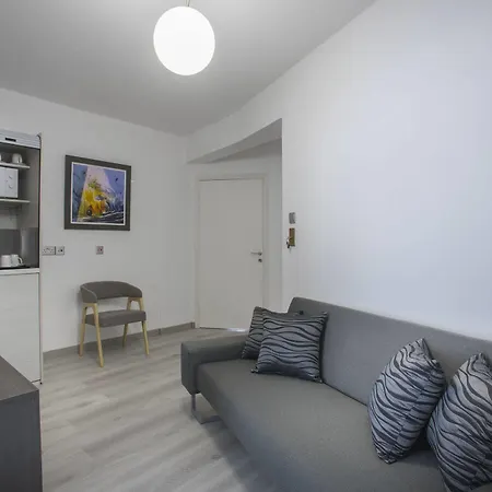 Petrou Bros Szálloda