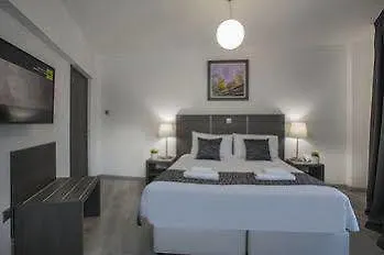 Hotell Petrou Bros *