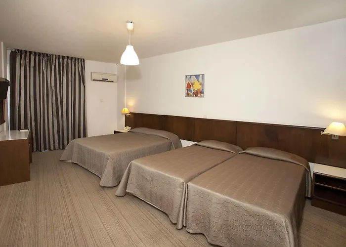 Hotell Petrou Bros Larnaca