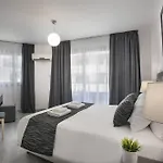 Petrou Bros Hotel