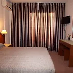Petrou Bros Hotel *